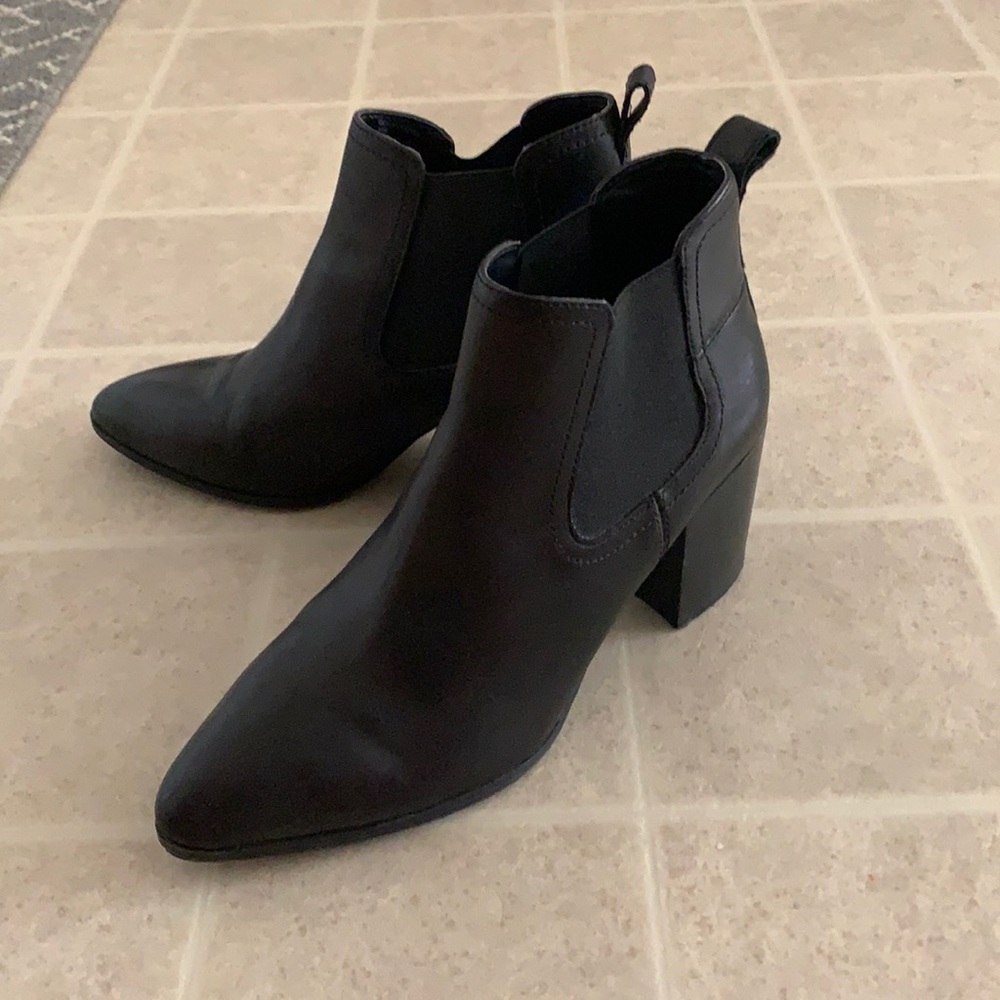 Black Steve Madden booties